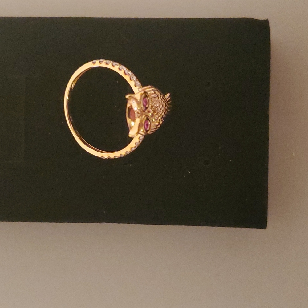 Ring - Picture 2 of 7